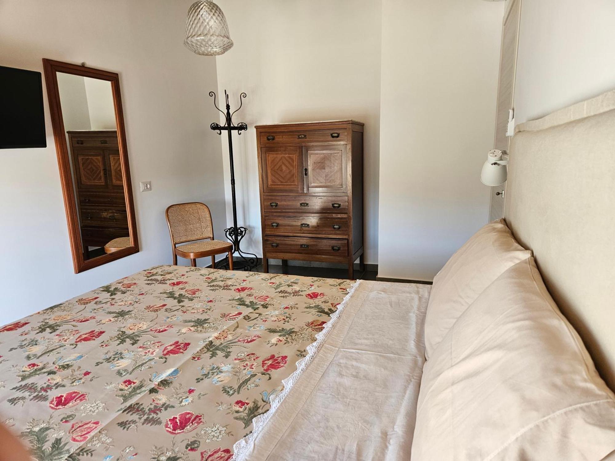 Le Bisceglie Guest House Albanella Exterior photo